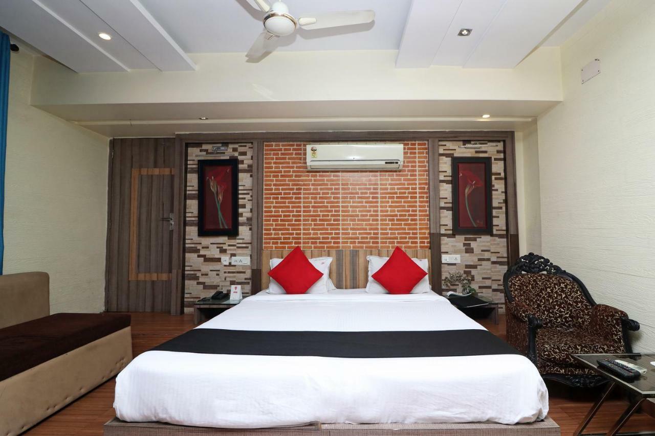 Hotel Heaven Kolkata Bagian luar foto
