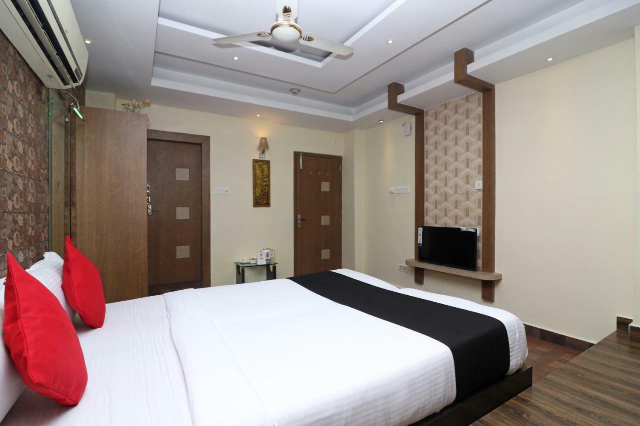 Hotel Heaven Kolkata Bagian luar foto