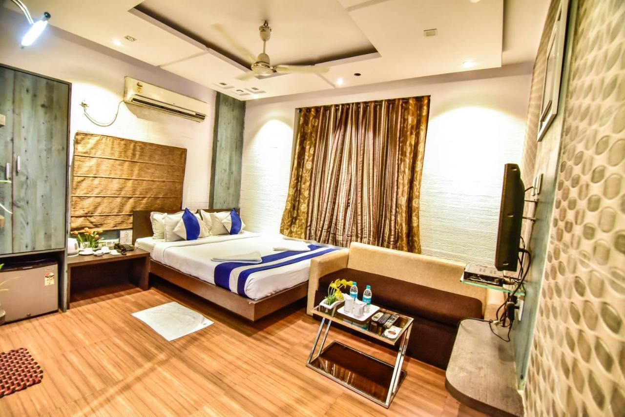 Hotel Heaven Kolkata Bagian luar foto